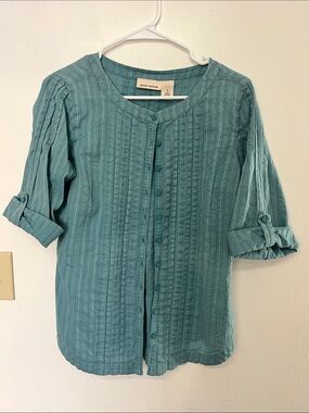 DNKY Jeans top, button front